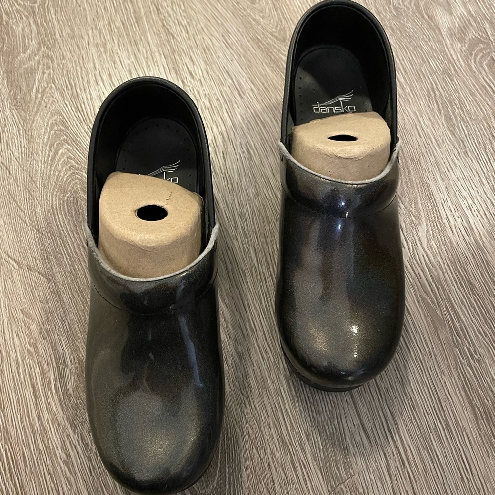DANSKO Professional Clogs, Gray Prism